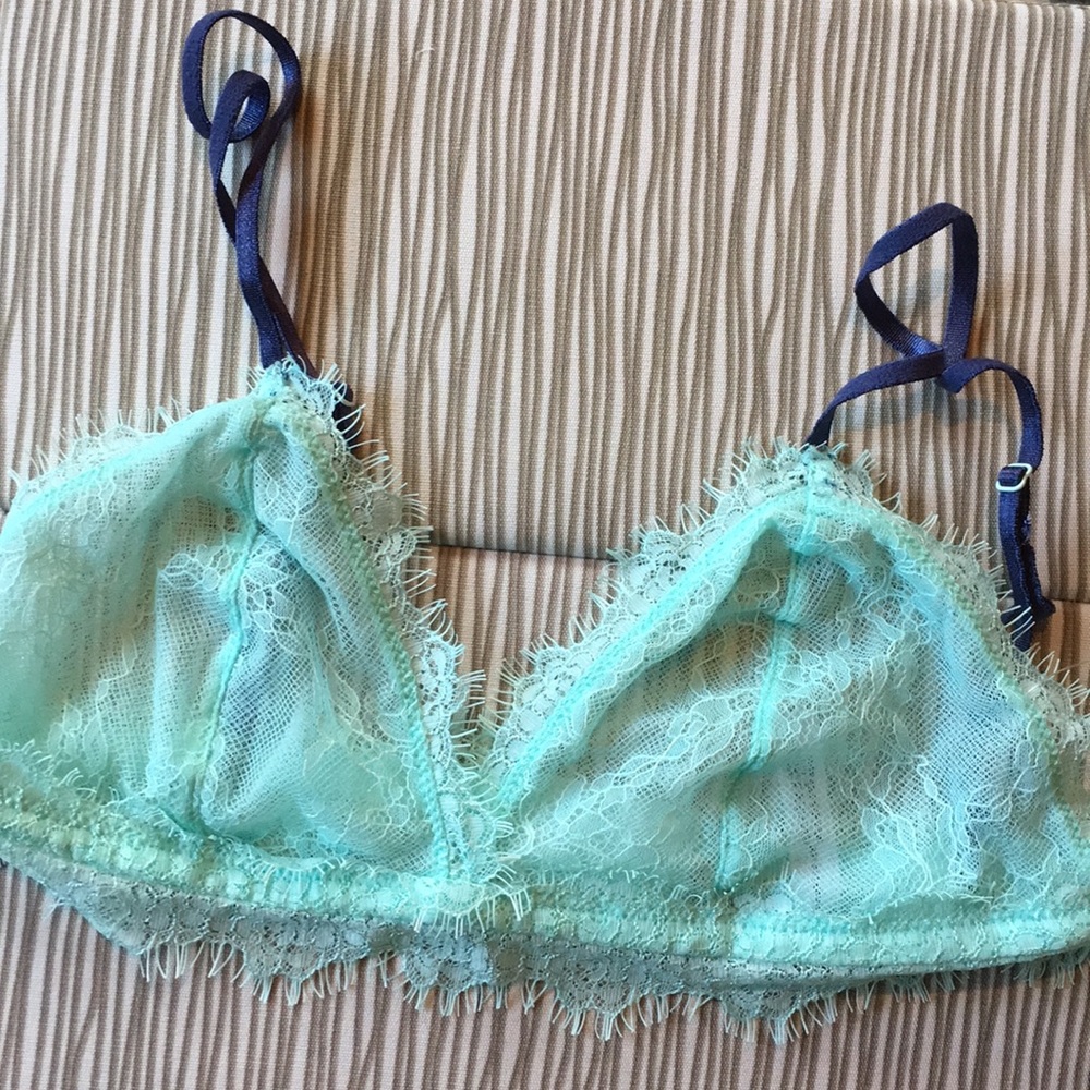 New Aqua Blue Lace Bra - Small